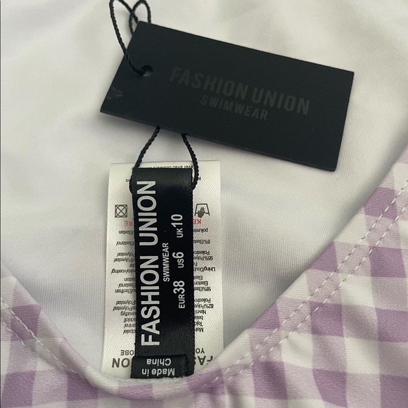 ASOS one piece swimsuit - Picture 4 of 5